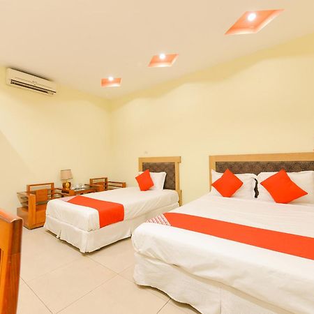 Oyo 279 West Lake Hotel Hanoï Extérieur photo