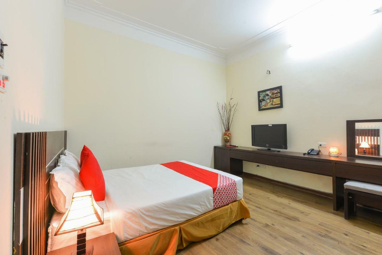 Oyo 279 West Lake Hotel Hanoï Extérieur photo